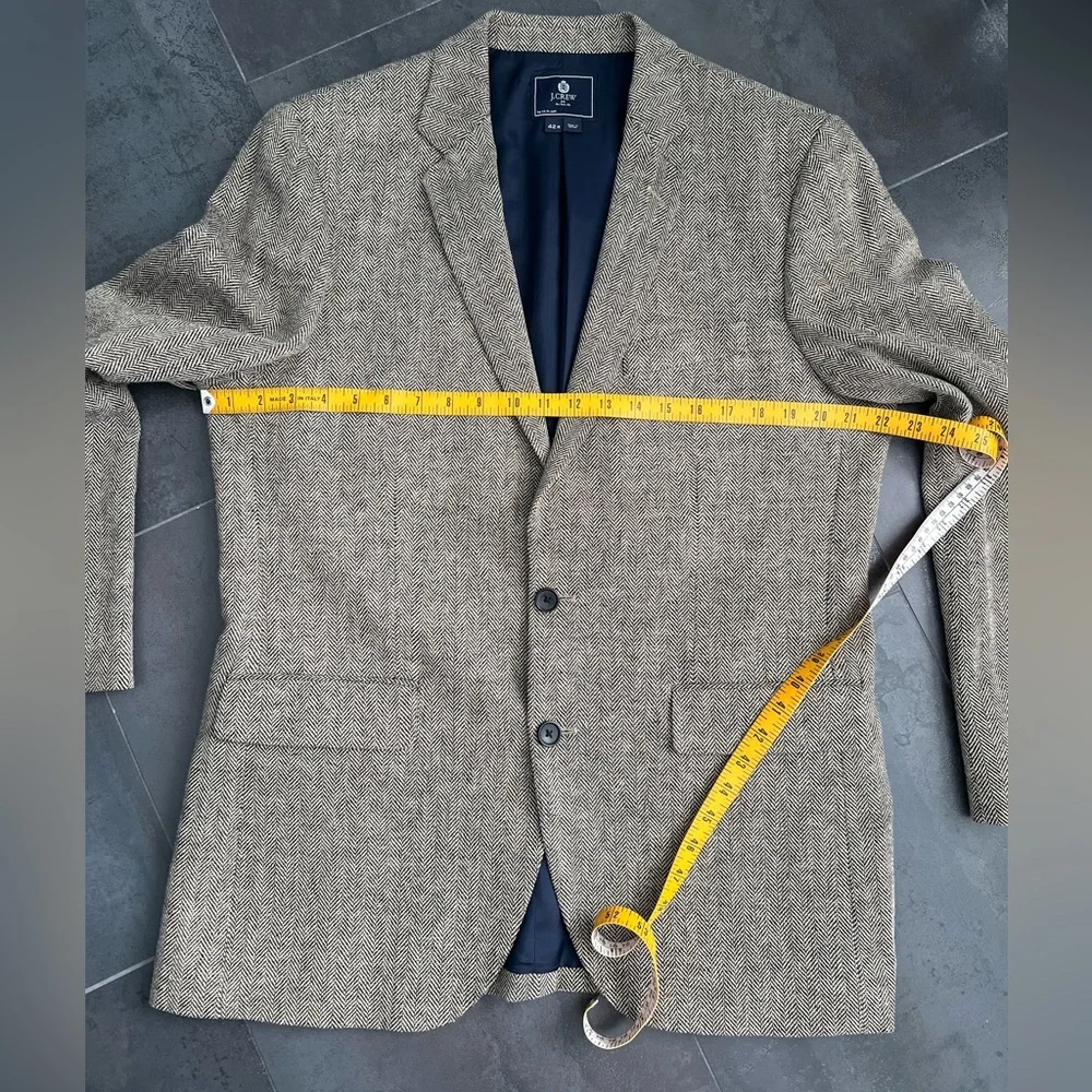 J.CREW Men’s Tweed Blazer in Herringbone Pattern, Brown-Black, Size 42R